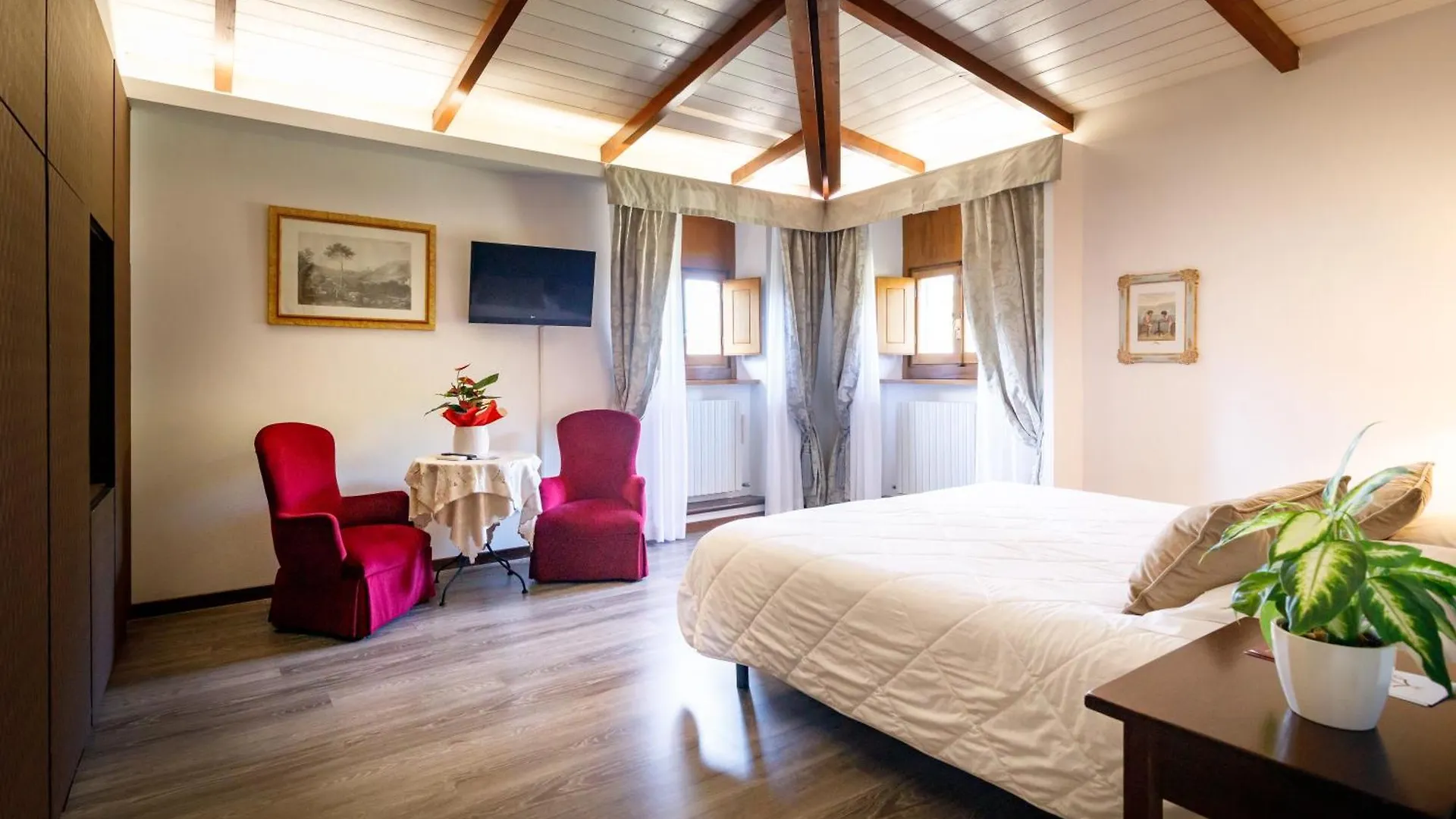 Agriturismo Villa Godenano - Pool&Restaurant Castellina in Chianti Gospodarstwo wiejskie