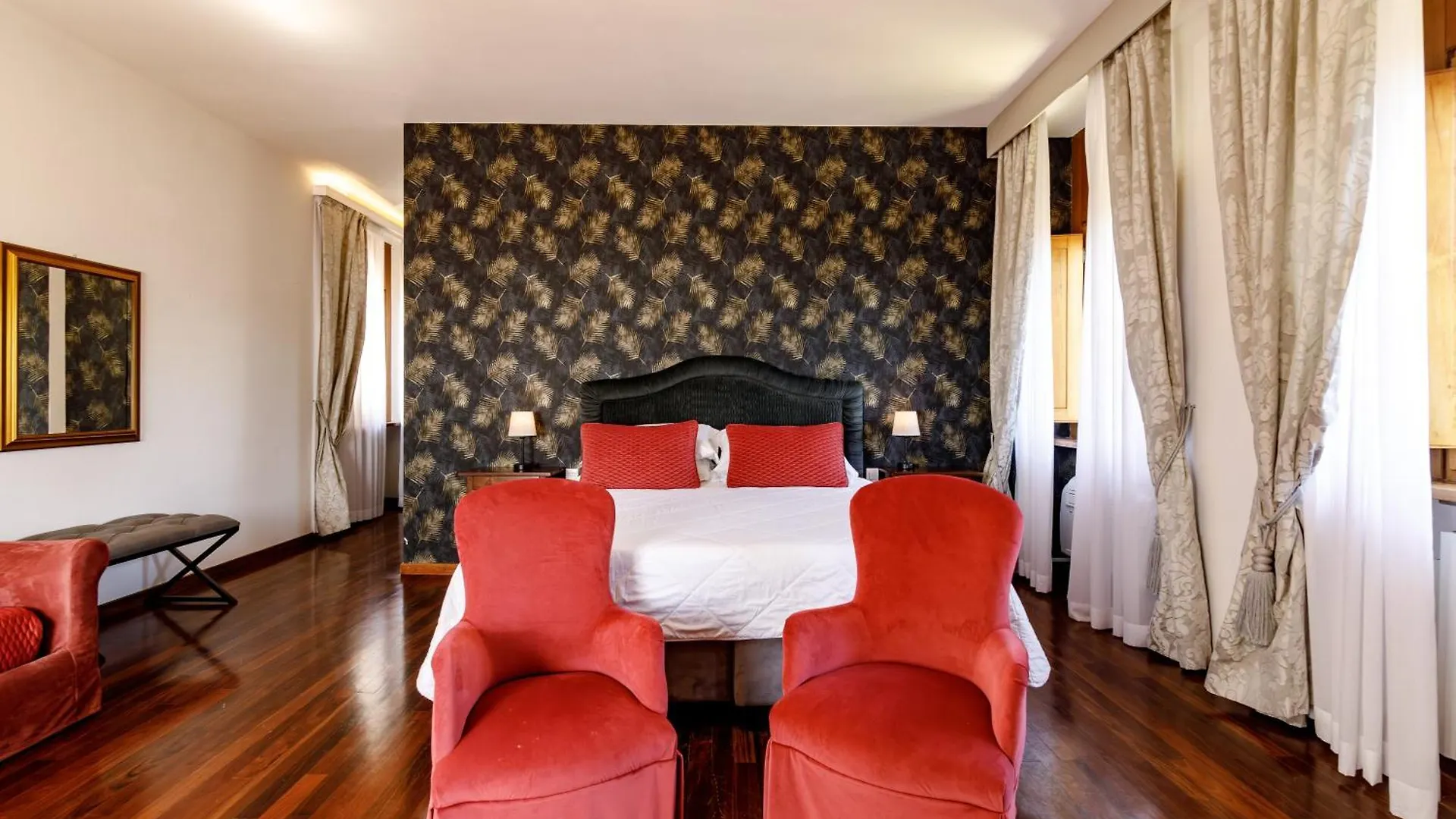 Country house Agriturismo Villa Godenano - Pool&Restaurant Castellina in Chianti Italy